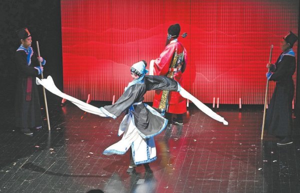 信钰证券  京津冀大学生戏剧展演活动开幕